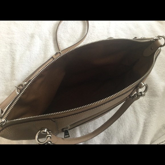 NWT Coach Crossbody/tote - Picture 4 of 5